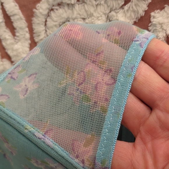 Vintage 34B Secret Treasures Underwire Bra *Yellowing from age* - Picture 8 of 8